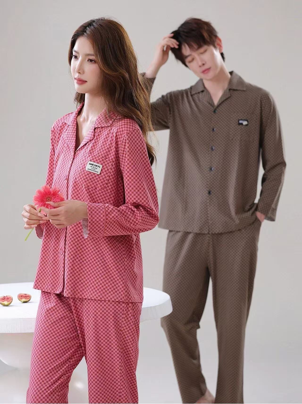 丽而倩粉色格纹情侣家居服